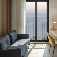 JUNIOR-CORNER-01-517x424